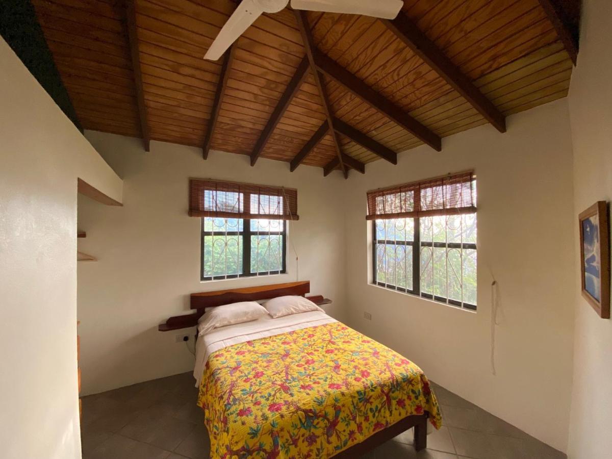 Sea Cliff Eco-Cottages & Gin Distillery Calibishie Ngoại thất bức ảnh