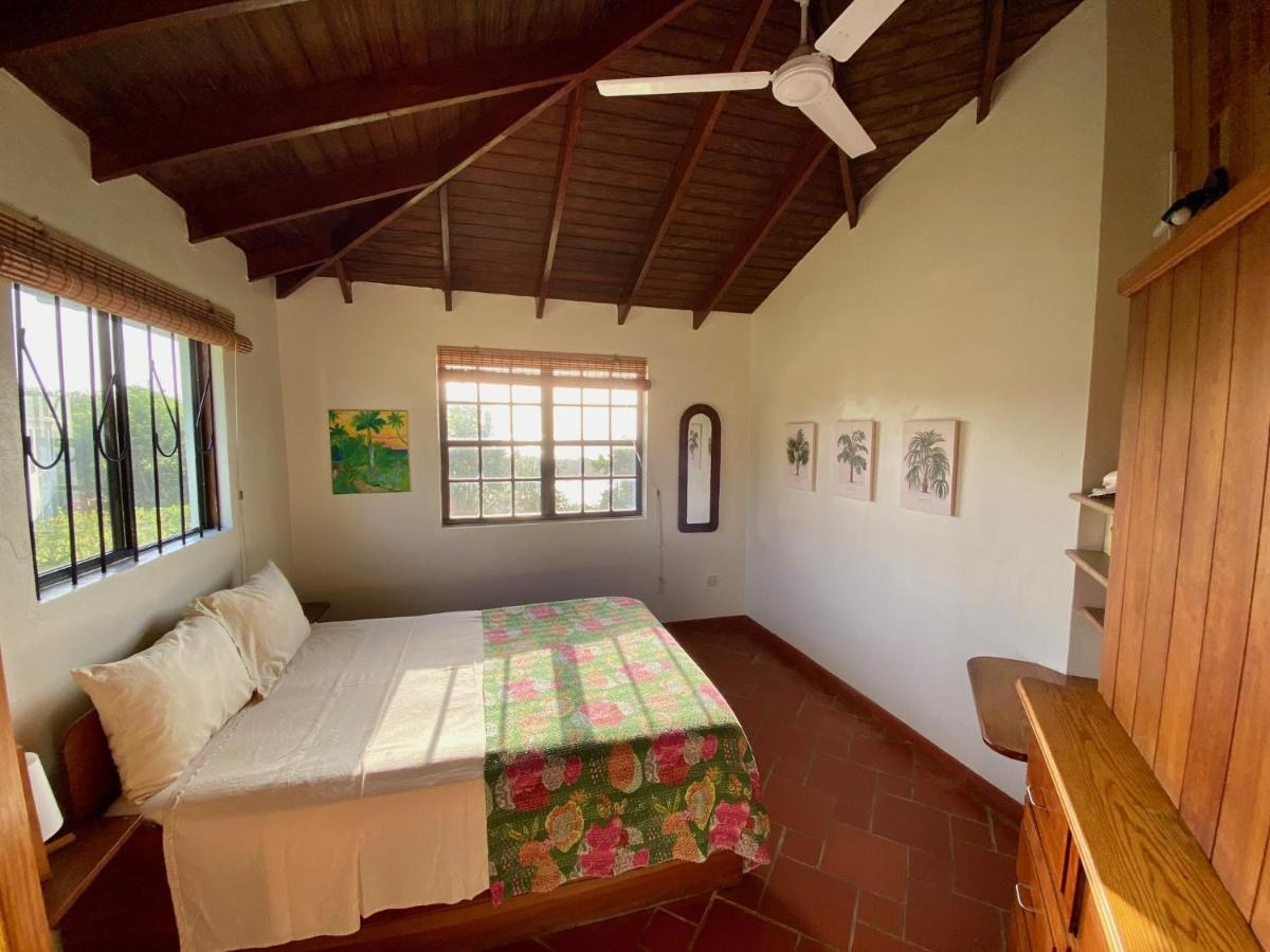 Sea Cliff Eco-Cottages & Gin Distillery Calibishie Ngoại thất bức ảnh